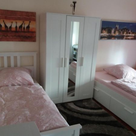 Pensionszimmer Luetzowzimmer Любек Экстерьер фото