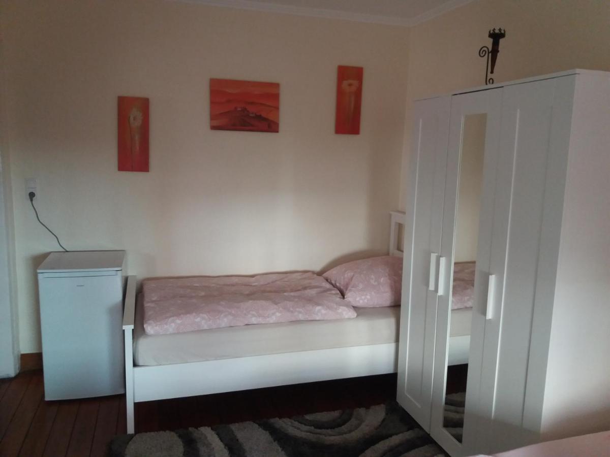 Pensionszimmer Luetzowzimmer Любек Экстерьер фото