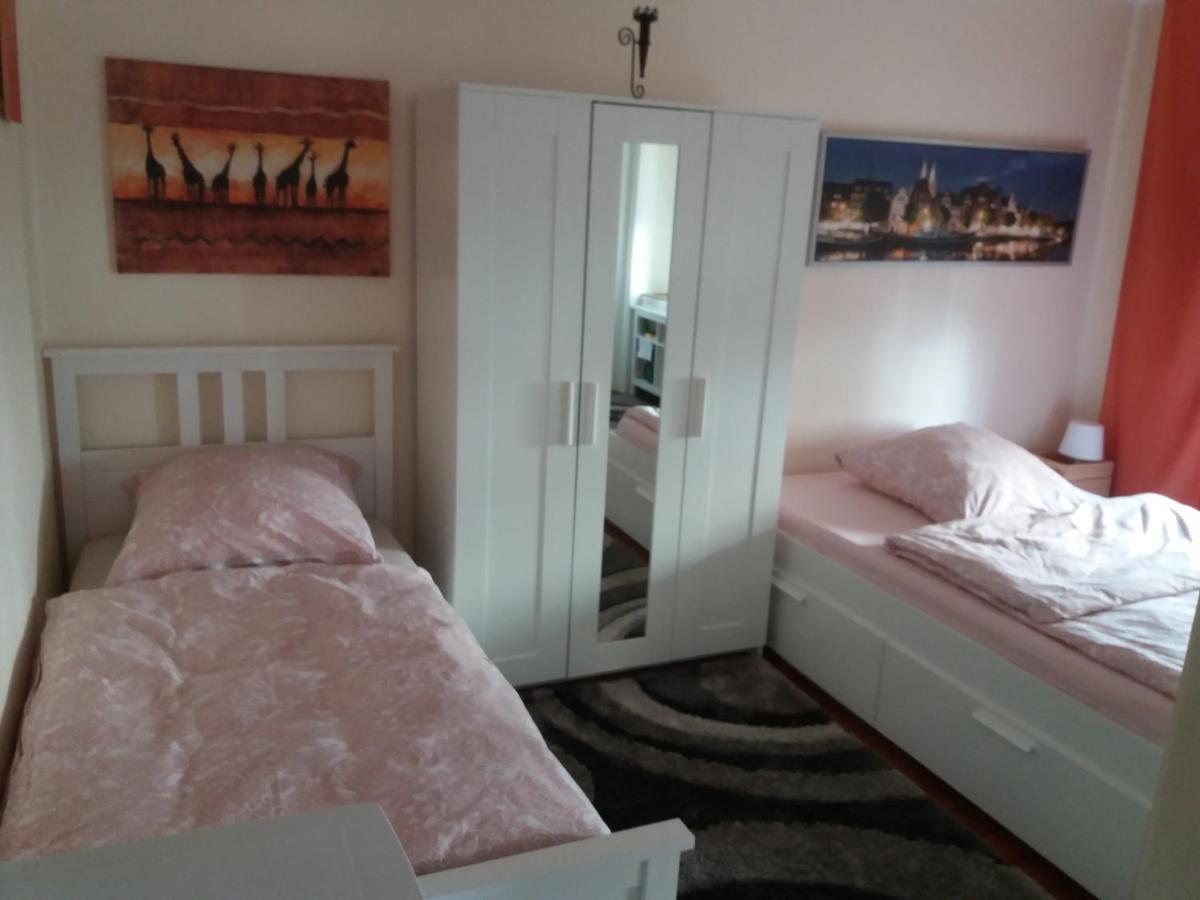 Pensionszimmer Luetzowzimmer Любек Экстерьер фото